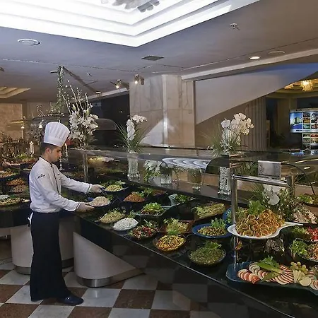 度假村 卡文萨瑞特马尔酒店 5*
